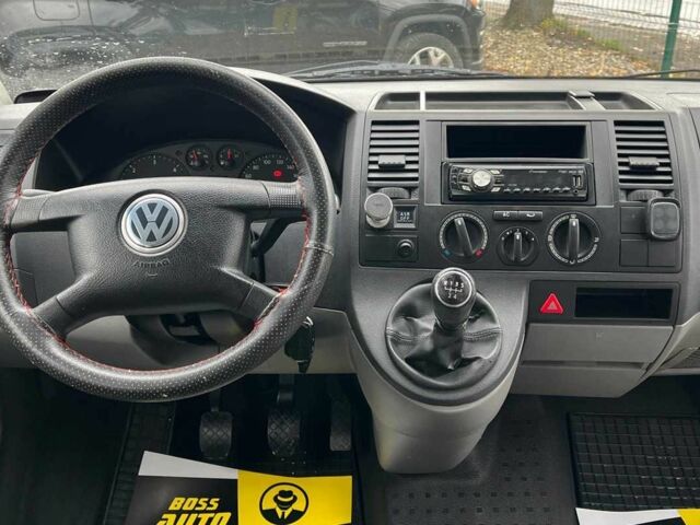 Сірий Фольксваген Transporter, об'ємом двигуна 1.9 л та пробігом 299 тис. км за 8900 $, фото 8 на Automoto.ua