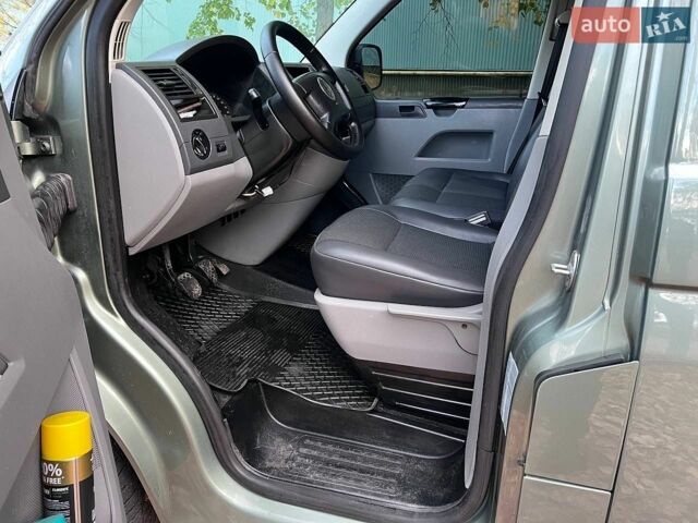 Сірий Фольксваген Transporter, об'ємом двигуна 1.9 л та пробігом 290 тис. км за 9200 $, фото 22 на Automoto.ua