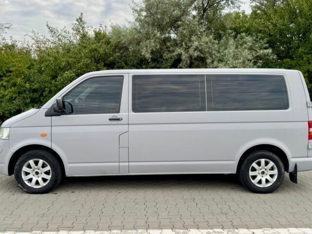Серый Фольксваген Transporter, объемом двигателя 2.5 л и пробегом 226 тыс. км за 10700 $, фото 6 на Automoto.ua