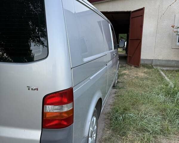 Сірий Фольксваген Transporter, об'ємом двигуна 2.46 л та пробігом 380 тис. км за 7000 $, фото 5 на Automoto.ua