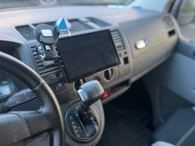 Серый Фольксваген Transporter, объемом двигателя 2.5 л и пробегом 246 тыс. км за 7700 $, фото 10 на Automoto.ua