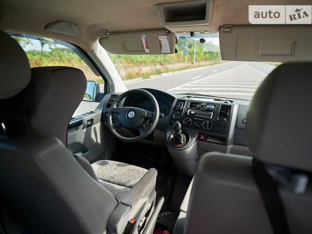 Серый Фольксваген Transporter, объемом двигателя 1.9 л и пробегом 302 тыс. км за 11000 $, фото 15 на Automoto.ua