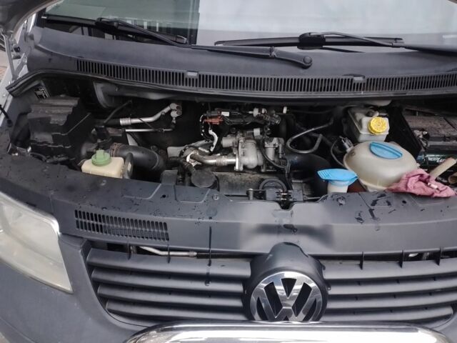 Серый Фольксваген Transporter, объемом двигателя 1.9 л и пробегом 320 тыс. км за 10000 $, фото 3 на Automoto.ua