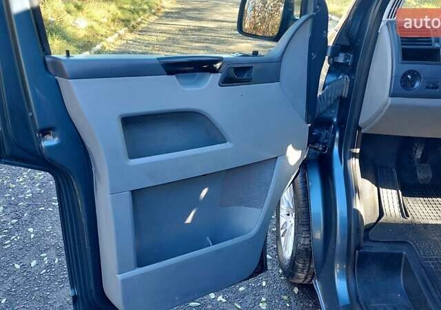 Сірий Фольксваген Transporter, об'ємом двигуна 2.5 л та пробігом 330 тис. км за 8450 $, фото 54 на Automoto.ua