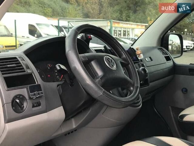 Серый Фольксваген Transporter, объемом двигателя 1.9 л и пробегом 240 тыс. км за 11300 $, фото 12 на Automoto.ua