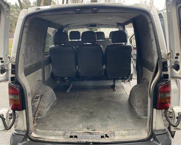 Серый Фольксваген Transporter, объемом двигателя 1.9 л и пробегом 380 тыс. км за 6500 $, фото 6 на Automoto.ua