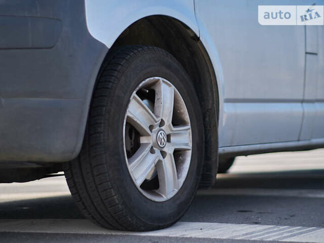 Серый Фольксваген Transporter, объемом двигателя 1.9 л и пробегом 302 тыс. км за 11000 $, фото 7 на Automoto.ua