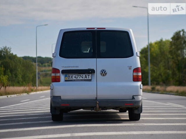 Серый Фольксваген Transporter, объемом двигателя 1.9 л и пробегом 302 тыс. км за 11000 $, фото 11 на Automoto.ua