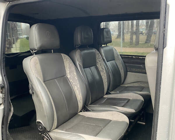 Серый Фольксваген Transporter, объемом двигателя 1.9 л и пробегом 380 тыс. км за 6500 $, фото 7 на Automoto.ua