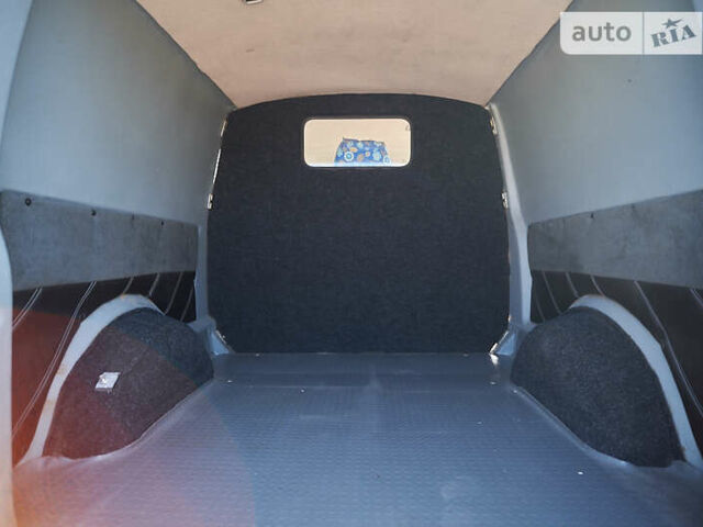 Серый Фольксваген Transporter, объемом двигателя 1.9 л и пробегом 302 тыс. км за 11000 $, фото 26 на Automoto.ua