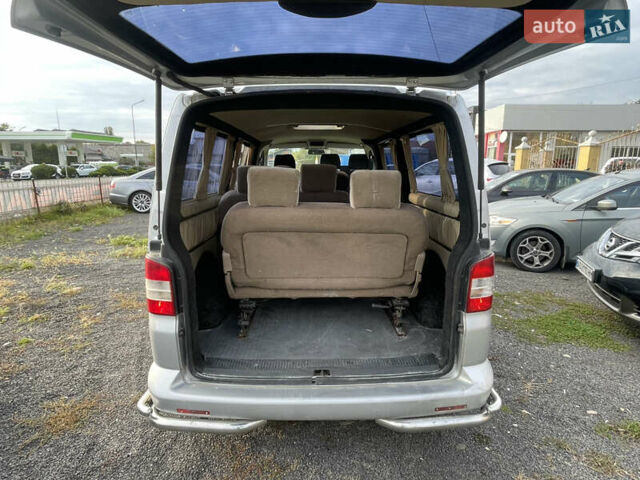 Серый Фольксваген Transporter, объемом двигателя 2.5 л и пробегом 374 тыс. км за 7900 $, фото 7 на Automoto.ua