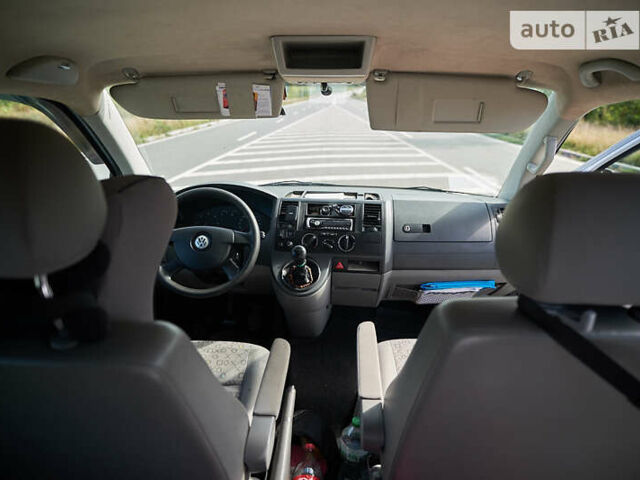 Серый Фольксваген Transporter, объемом двигателя 1.9 л и пробегом 302 тыс. км за 11000 $, фото 14 на Automoto.ua