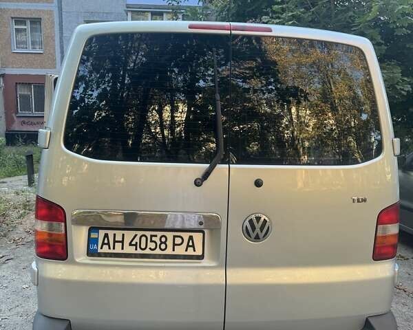 Серый Фольксваген Transporter, объемом двигателя 2.46 л и пробегом 156 тыс. км за 8500 $, фото 5 на Automoto.ua