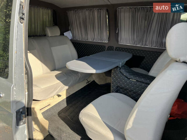 Серый Фольксваген Transporter, объемом двигателя 1.9 л и пробегом 200 тыс. км за 9200 $, фото 8 на Automoto.ua
