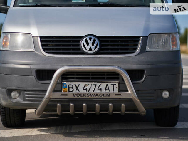 Серый Фольксваген Transporter, объемом двигателя 1.9 л и пробегом 302 тыс. км за 11000 $, фото 4 на Automoto.ua