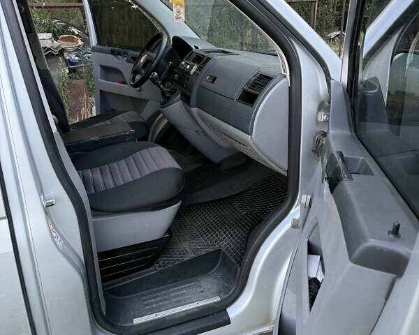Сірий Фольксваген Transporter, об'ємом двигуна 2.46 л та пробігом 380 тис. км за 7000 $, фото 12 на Automoto.ua