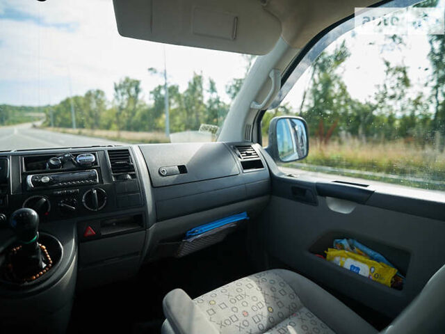 Серый Фольксваген Transporter, объемом двигателя 1.9 л и пробегом 302 тыс. км за 11000 $, фото 17 на Automoto.ua