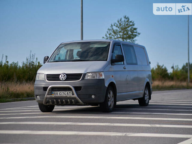 Серый Фольксваген Transporter, объемом двигателя 1.9 л и пробегом 302 тыс. км за 11000 $, фото 1 на Automoto.ua