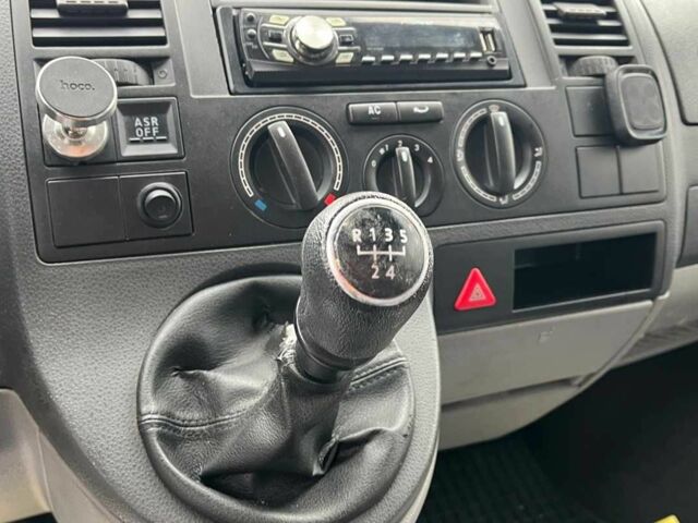 Сірий Фольксваген Transporter, об'ємом двигуна 1.9 л та пробігом 299 тис. км за 8900 $, фото 10 на Automoto.ua