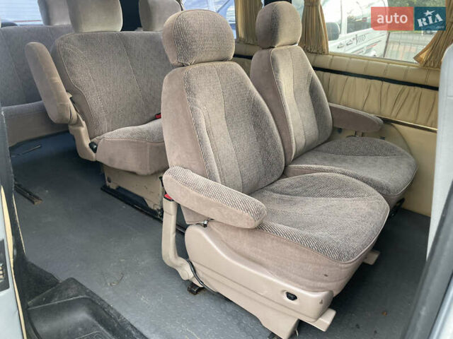 Серый Фольксваген Transporter, объемом двигателя 2.5 л и пробегом 374 тыс. км за 7900 $, фото 11 на Automoto.ua