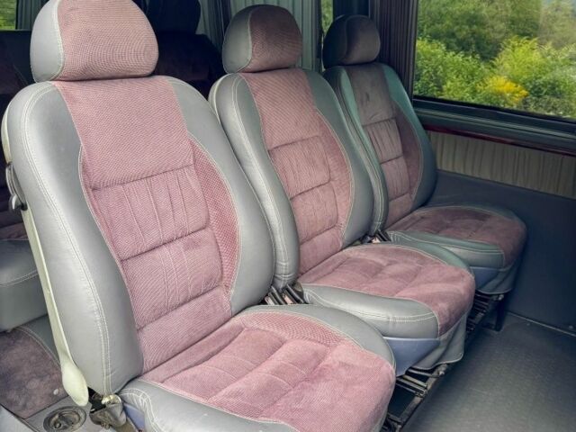 Серый Фольксваген Transporter, объемом двигателя 2.5 л и пробегом 226 тыс. км за 10700 $, фото 3 на Automoto.ua