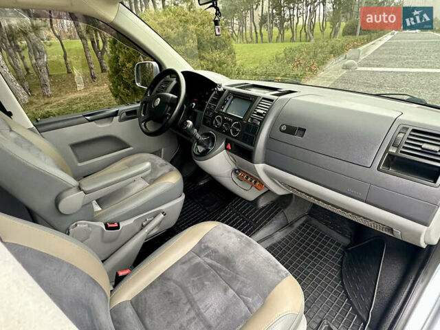 Сірий Фольксваген Transporter, об'ємом двигуна 1.9 л та пробігом 401 тис. км за 9000 $, фото 7 на Automoto.ua