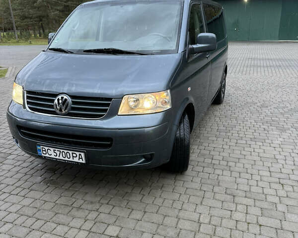 Серый Фольксваген Transporter, объемом двигателя 1.9 л и пробегом 380 тыс. км за 10500 $, фото 5 на Automoto.ua