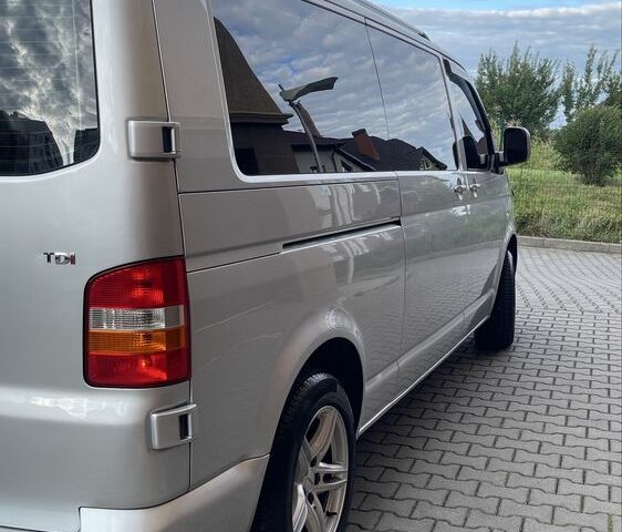 Серый Фольксваген Transporter, объемом двигателя 2.5 л и пробегом 376 тыс. км за 9000 $, фото 5 на Automoto.ua