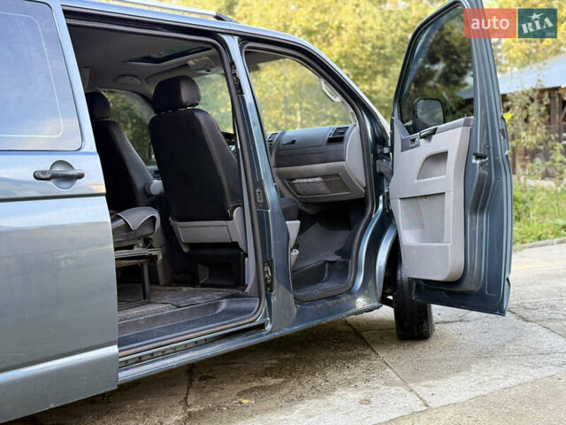 Серый Фольксваген Transporter, объемом двигателя 2.46 л и пробегом 530 тыс. км за 9200 $, фото 1 на Automoto.ua