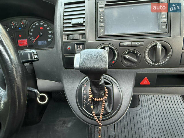 Серый Фольксваген Transporter, объемом двигателя 2.46 л и пробегом 530 тыс. км за 9200 $, фото 25 на Automoto.ua