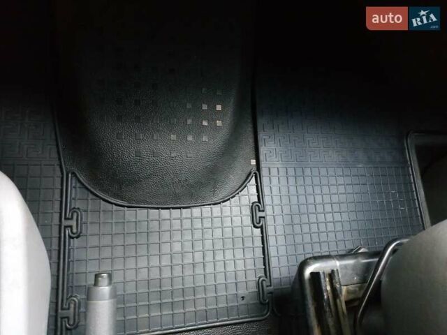 Сірий Фольксваген Transporter, об'ємом двигуна 1.9 л та пробігом 440 тис. км за 9700 $, фото 30 на Automoto.ua