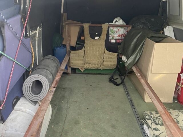 Серый Фольксваген Transporter, объемом двигателя 2.5 л и пробегом 220 тыс. км за 3800 $, фото 3 на Automoto.ua