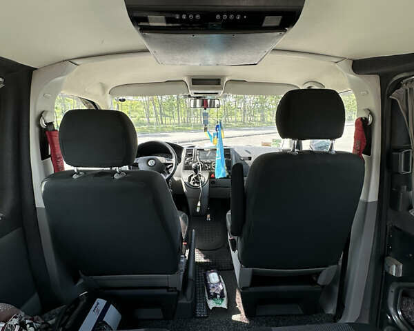 Серый Фольксваген Transporter, объемом двигателя 2.4 л и пробегом 375 тыс. км за 11999 $, фото 19 на Automoto.ua