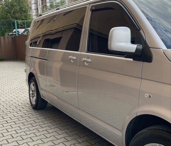 Серый Фольксваген Transporter, объемом двигателя 2.5 л и пробегом 376 тыс. км за 9000 $, фото 3 на Automoto.ua