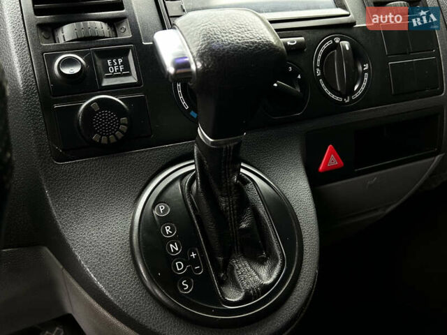 Серый Фольксваген Transporter, объемом двигателя 2.46 л и пробегом 300 тыс. км за 10799 $, фото 10 на Automoto.ua