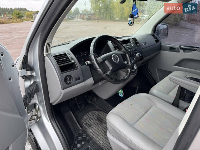 Серый Фольксваген Transporter, объемом двигателя 2.5 л и пробегом 267 тыс. км за 10650 $, фото 29 на Automoto.ua