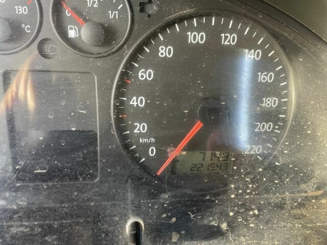 Серый Фольксваген Transporter, объемом двигателя 2.5 л и пробегом 220 тыс. км за 3800 $, фото 5 на Automoto.ua