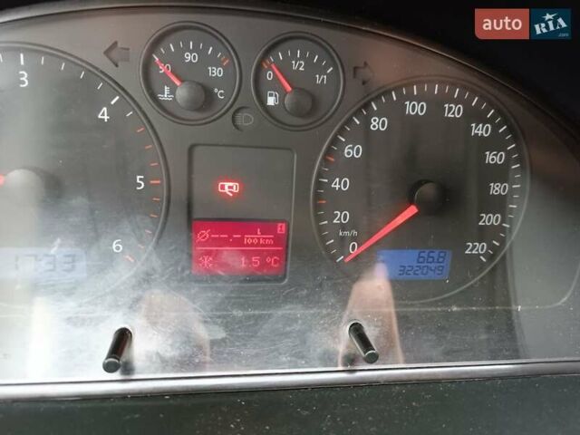 Серый Фольксваген Transporter, объемом двигателя 1.9 л и пробегом 300 тыс. км за 10000 $, фото 18 на Automoto.ua