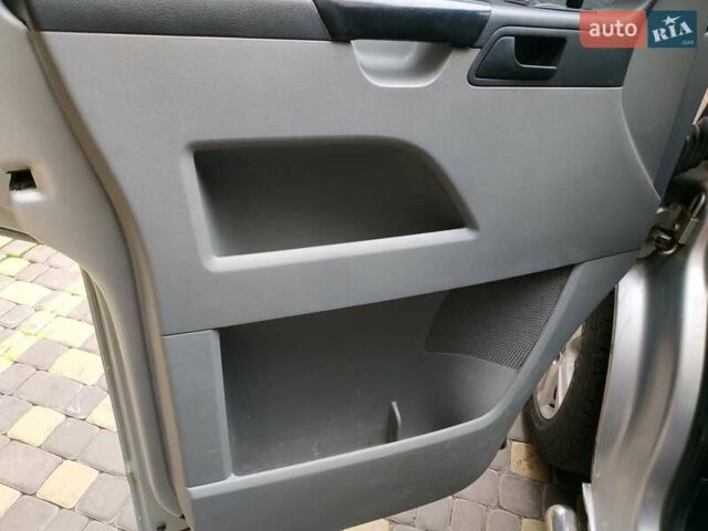 Сірий Фольксваген Transporter, об'ємом двигуна 1.9 л та пробігом 440 тис. км за 9700 $, фото 12 на Automoto.ua