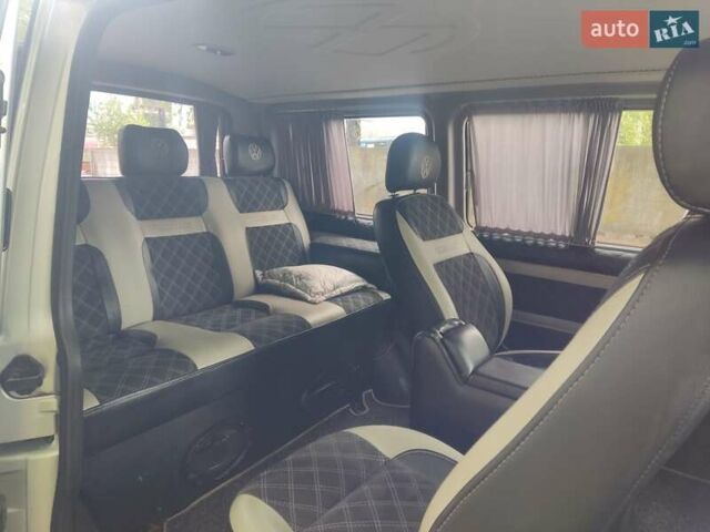 Сірий Фольксваген Transporter, об'ємом двигуна 2.5 л та пробігом 275 тис. км за 9900 $, фото 3 на Automoto.ua