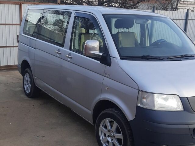 Серый Фольксваген Transporter, объемом двигателя 1.9 л и пробегом 360 тыс. км за 9300 $, фото 7 на Automoto.ua