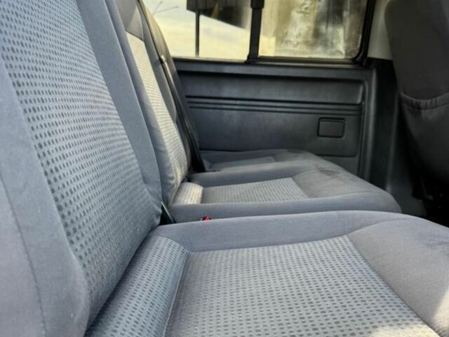 Серый Фольксваген Transporter, объемом двигателя 1.9 л и пробегом 380 тыс. км за 10500 $, фото 6 на Automoto.ua