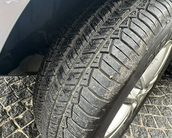 Сірий Фольксваген Transporter, об'ємом двигуна 1.9 л та пробігом 401 тис. км за 9000 $, фото 10 на Automoto.ua