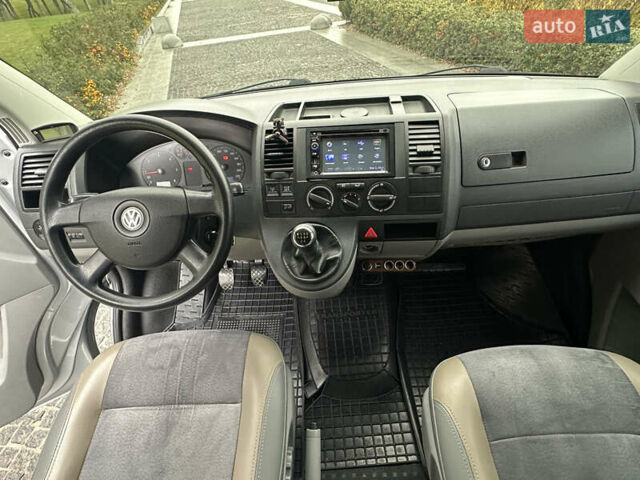 Сірий Фольксваген Transporter, об'ємом двигуна 1.9 л та пробігом 401 тис. км за 9000 $, фото 9 на Automoto.ua