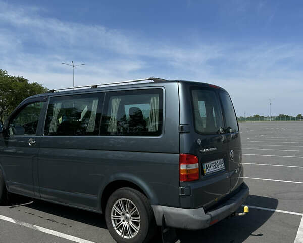 Серый Фольксваген Transporter, объемом двигателя 2.4 л и пробегом 375 тыс. км за 11999 $, фото 6 на Automoto.ua