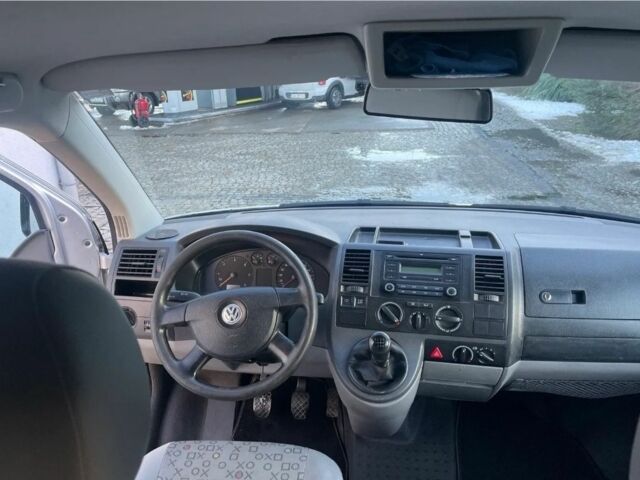 Серый Фольксваген Transporter, объемом двигателя 2.5 л и пробегом 314 тыс. км за 2600 $, фото 5 на Automoto.ua