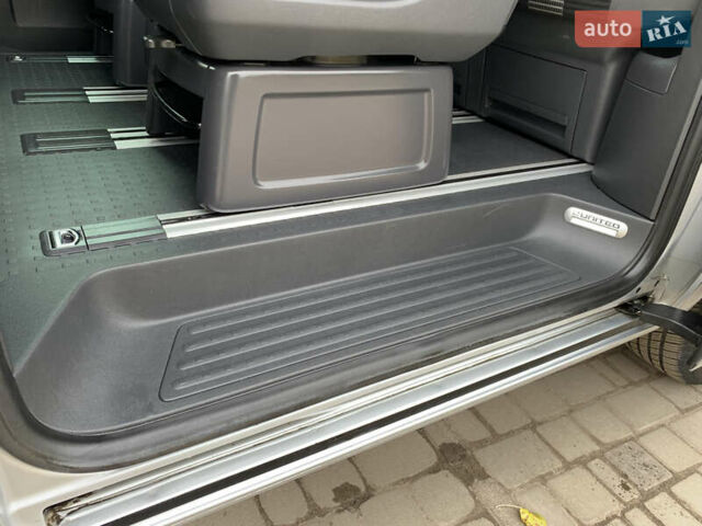 Серый Фольксваген Transporter, объемом двигателя 2.5 л и пробегом 352 тыс. км за 14455 $, фото 26 на Automoto.ua