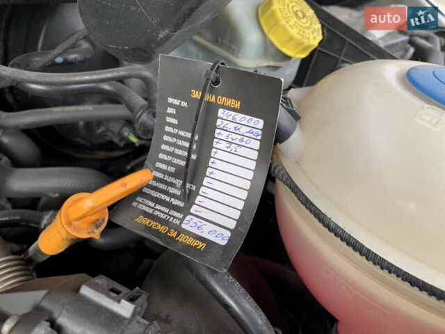 Серый Фольксваген Transporter, объемом двигателя 2.5 л и пробегом 352 тыс. км за 14455 $, фото 59 на Automoto.ua