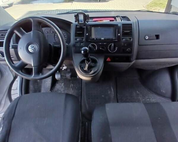 Серый Фольксваген Transporter, объемом двигателя 2.46 л и пробегом 330 тыс. км за 9000 $, фото 5 на Automoto.ua