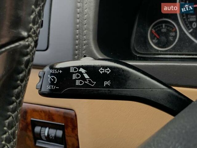 Серый Фольксваген Transporter, объемом двигателя 2.5 л и пробегом 234 тыс. км за 11955 $, фото 45 на Automoto.ua